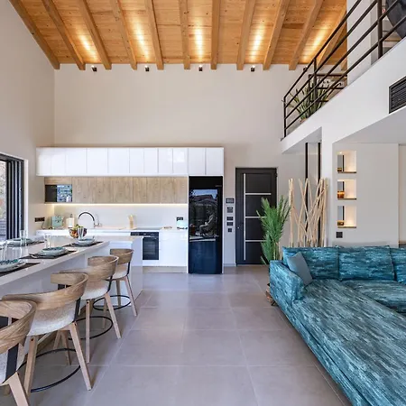 Marde Corfu アカラヴィ