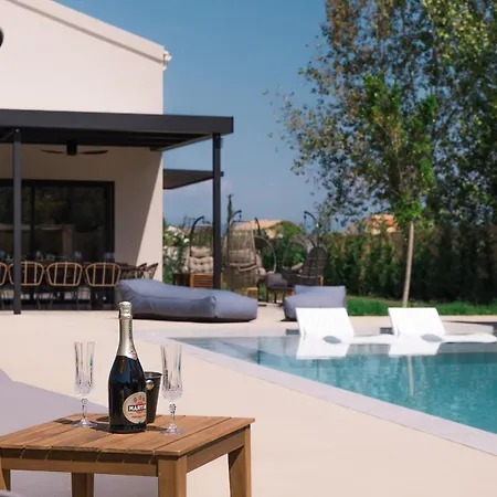 Marde Corfu * アカラヴィ